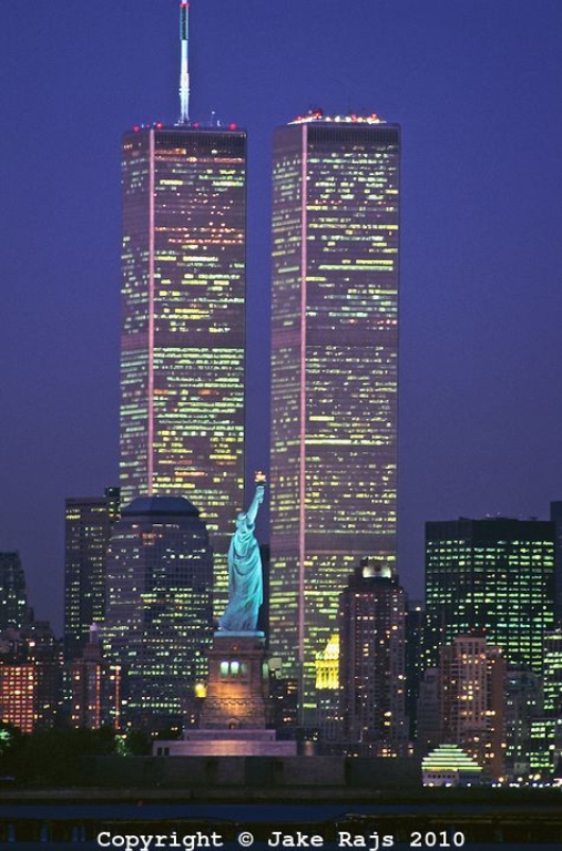 1b1ee6802895b46ee2678a5ab6cd7ffc--remember--nyc-skyline.jpg